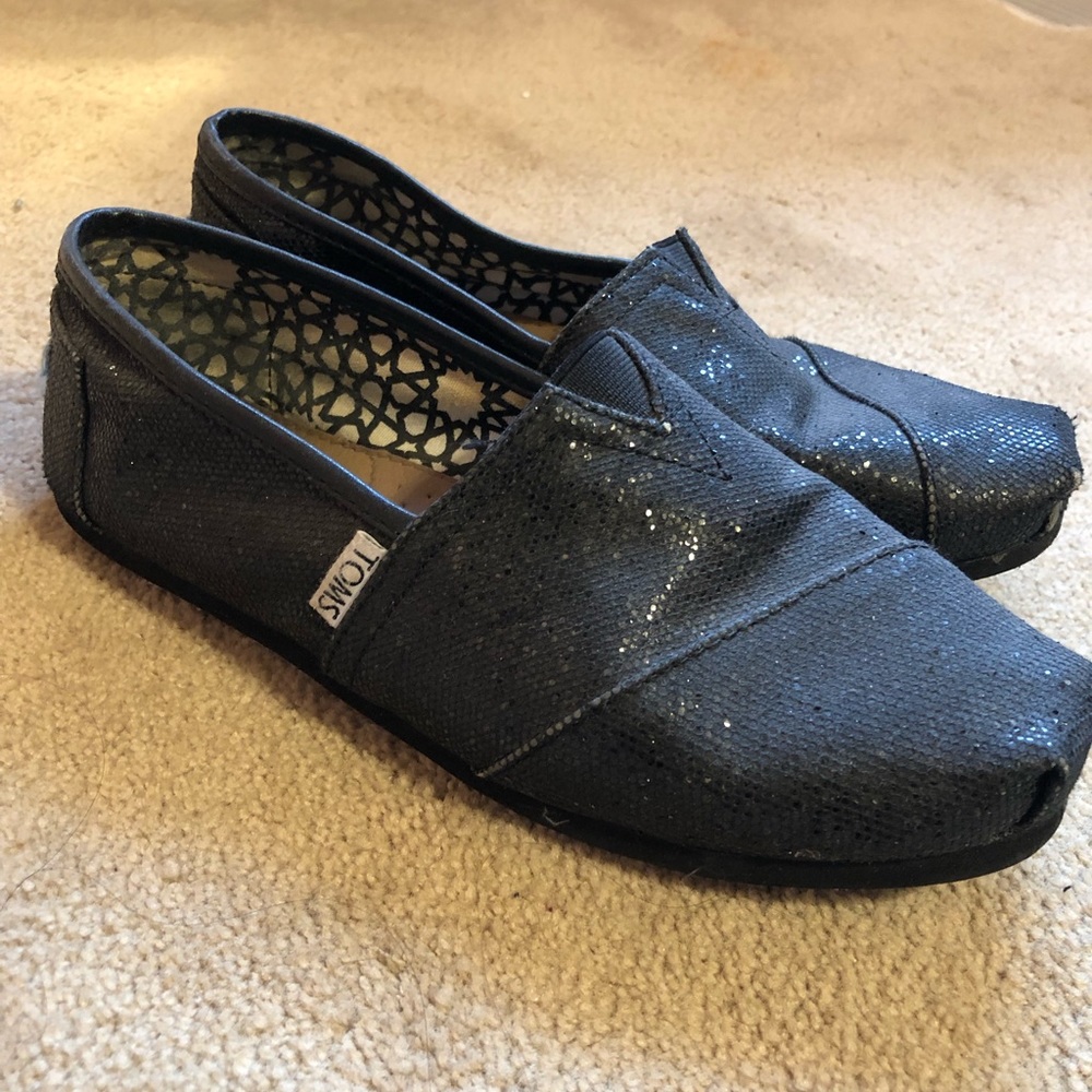 Tom’s shoes